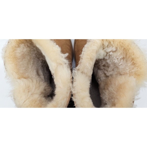 UGG Classic Bailey Button Boots in Chestnut Leather Sheepskin Womens 6 Warm Cozy - Picture 9 of 12
